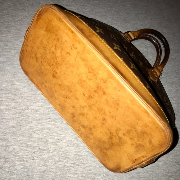 Louis Vuitton Alma - Picture 5 of 7